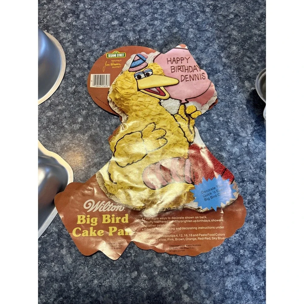 Big Bird Sesame Street Aluminum Cake Pan Mold 1983 Wilton #502-3401 w/booklet